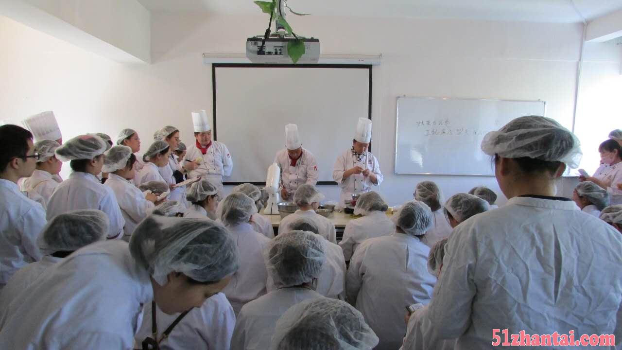 济宁哪有专业培训蛋糕面包咖啡制作的地方-图3