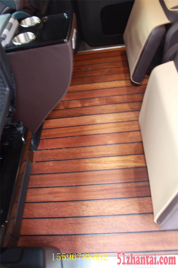 西安奔驰威霆内饰改装航空座椅、沙发床、木地板，只要求舒适-图3