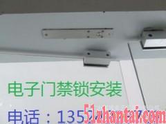 上海玻璃门维修上海安装玻璃门地弹簧上海门禁锁安装维修-图1