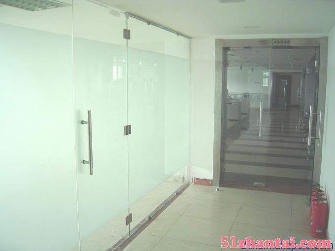 密云县安装玻璃隔断石城安装钢化玻璃隔断价格-图1