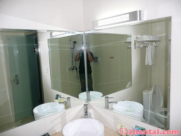 房山区安装玻璃镜子舞蹈镜子定做浴室镜子-图1