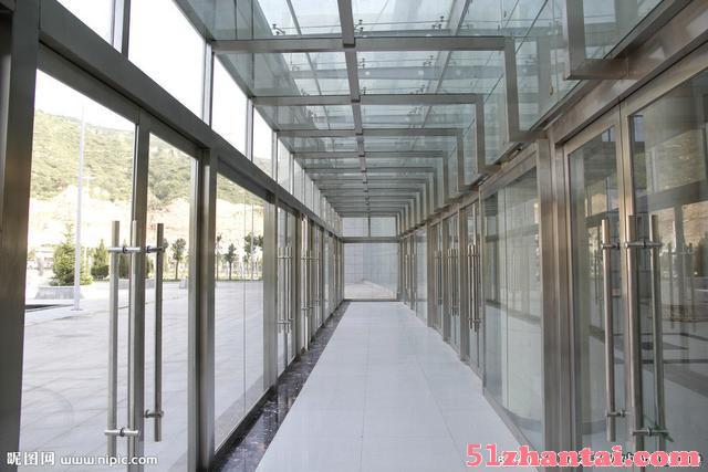 天津大港区供应无框玻璃门定制厂家天津安装办公玻璃门技术顶尖-图1