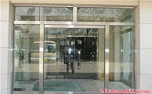 南开区钢化玻璃门安装，天津地弹簧玻璃门安装-图2