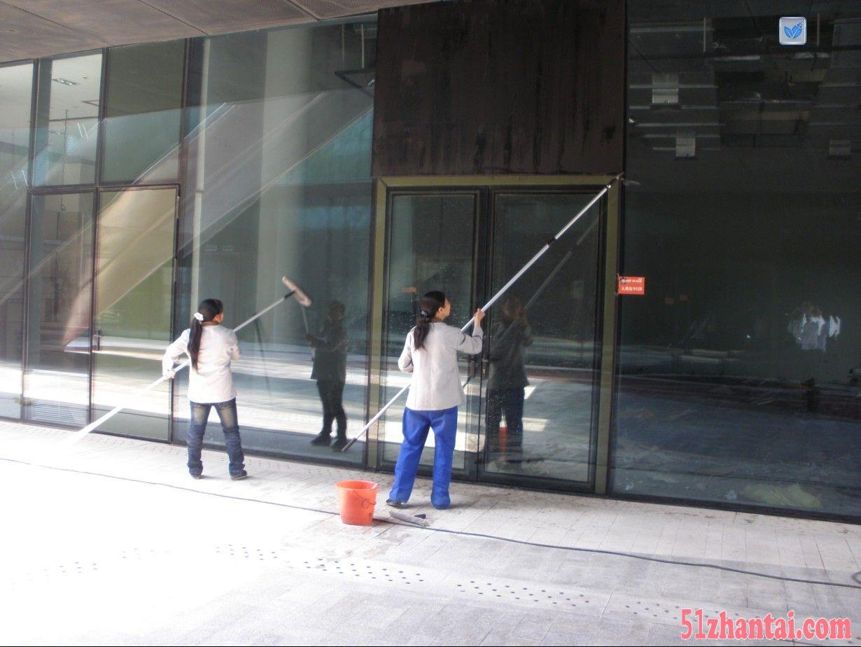 广州美吉亚附近家庭保洁公司，美吉亚擦玻璃公司-图1