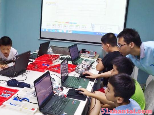 广州天河少儿编程培训、乐高机器人培训、2019比赛冠军队伍-图1